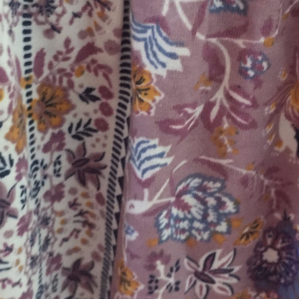 Wall Flower Ladies Blouse - Picture 3 of 3